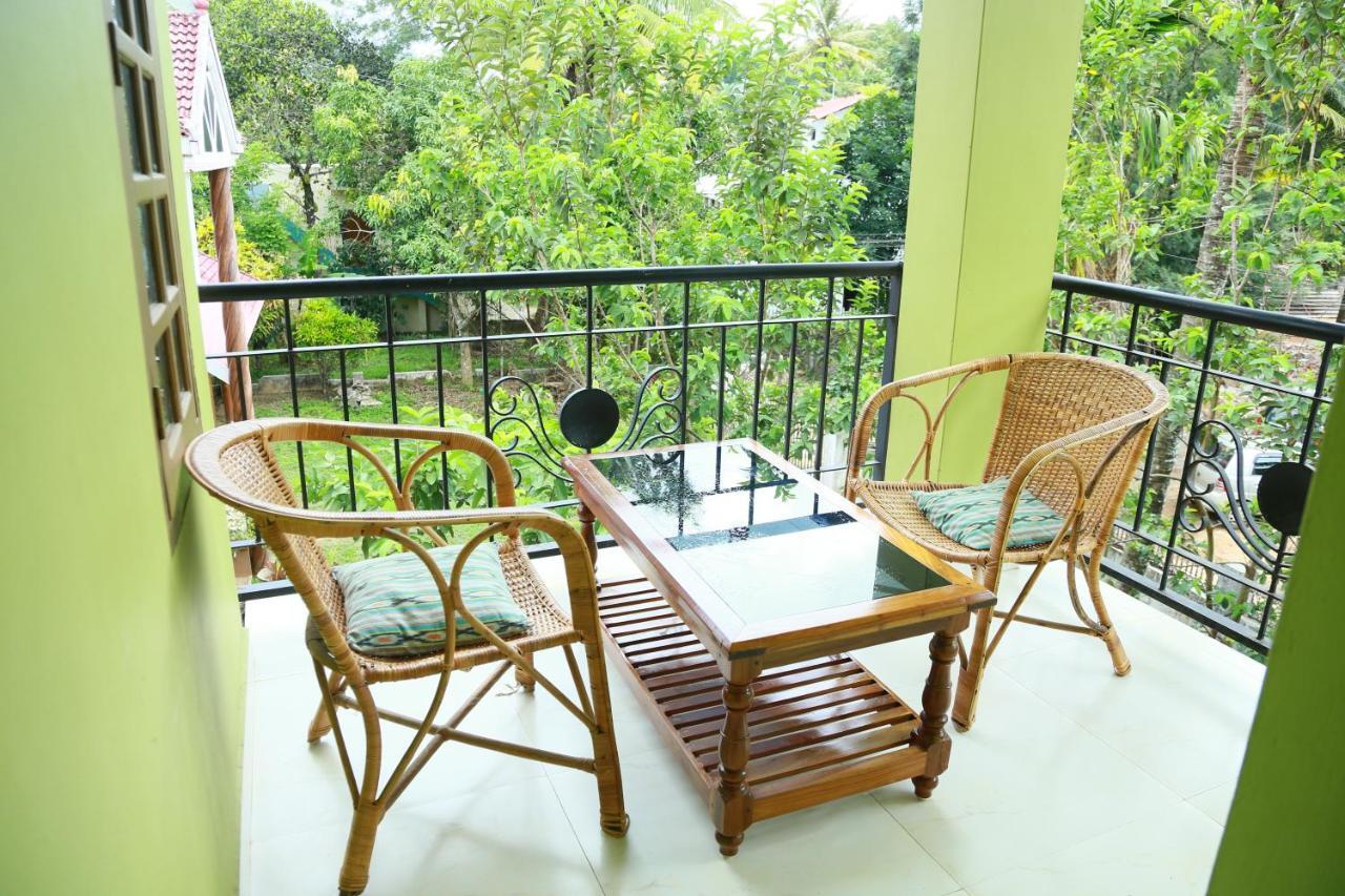Oriole Homestay Thekkady Exterior photo